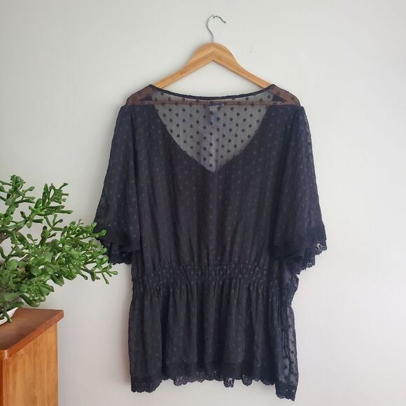 Silhouettes black sheer top with lace embroidery accents size 2x - Picture 5 of 5